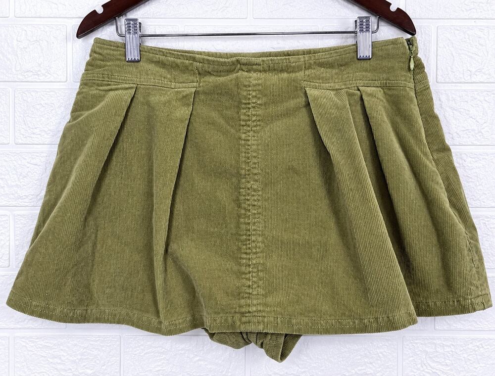 Forever 21 XL Corduroy Pleated Skort Shorts Olive Green High Rise